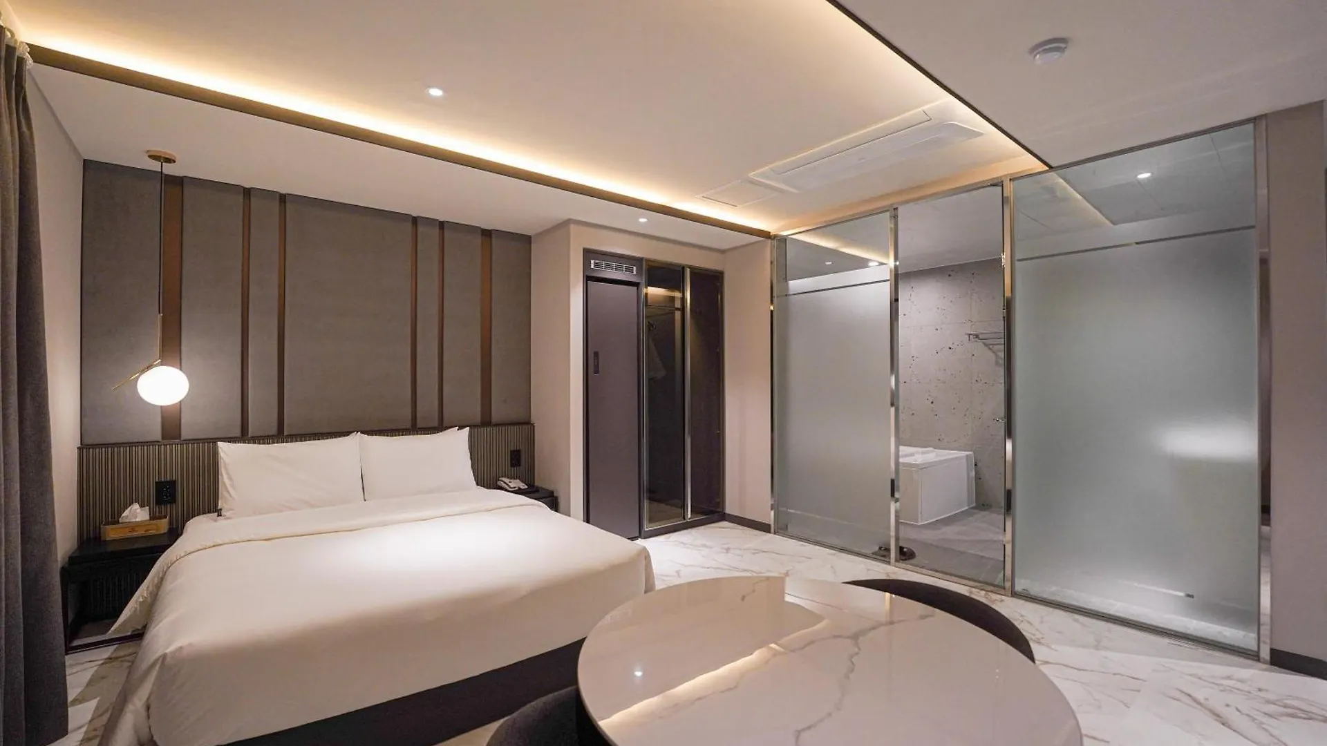 Urban Groove Hotel Seomyeon Busan 0*,